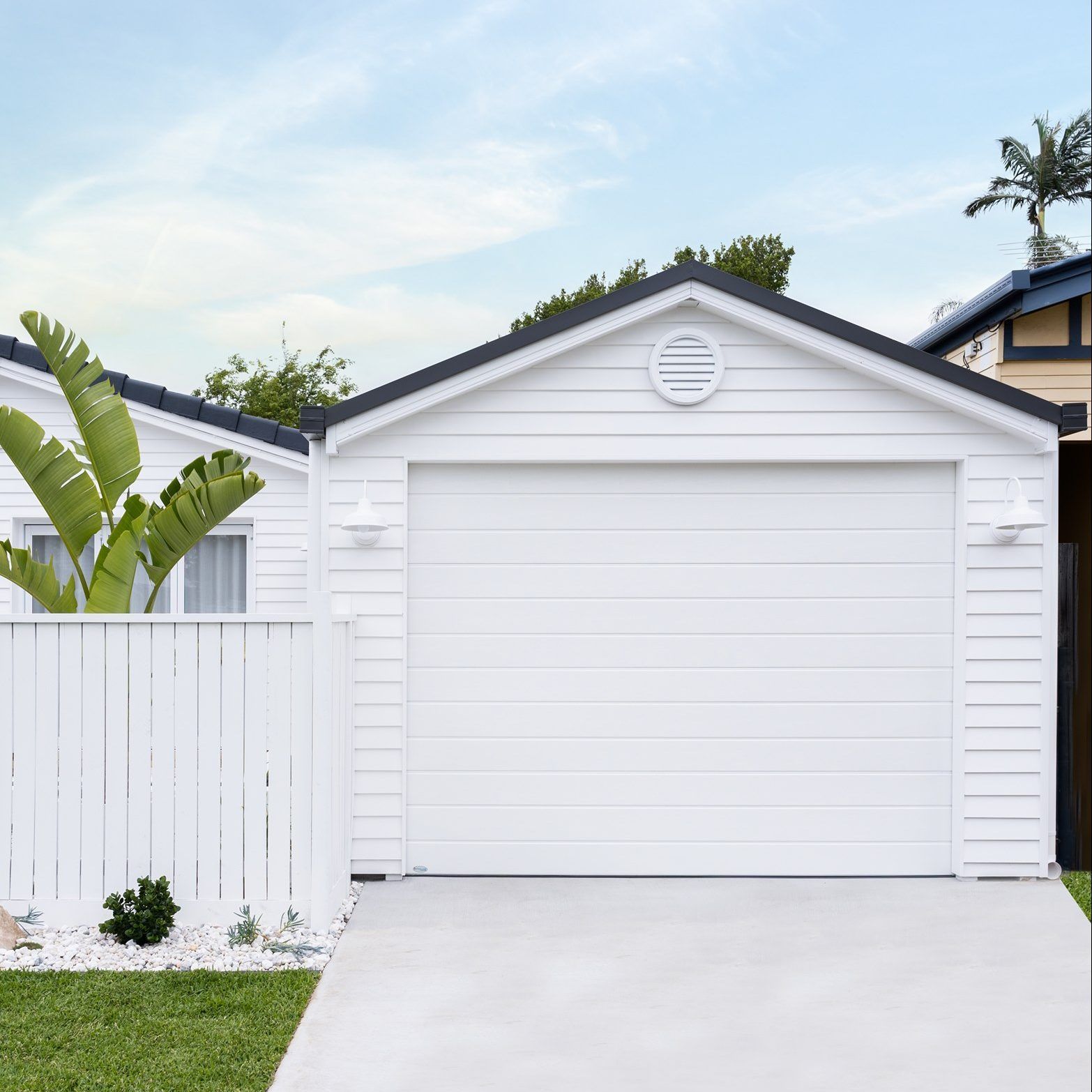 Hamptons White Roller Door Adelaide