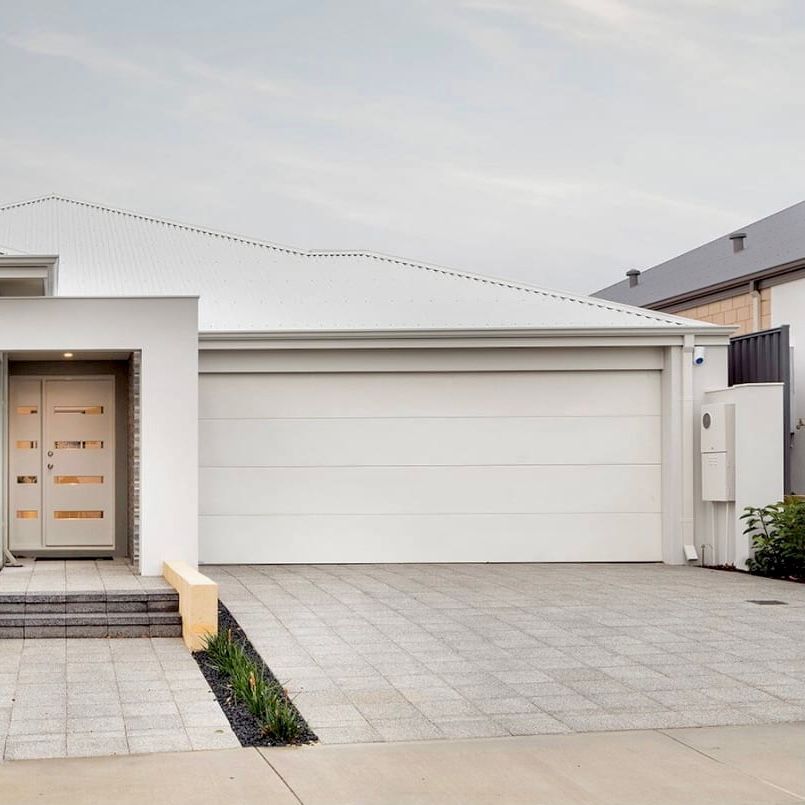 Garage Door Repairer in Adelaide