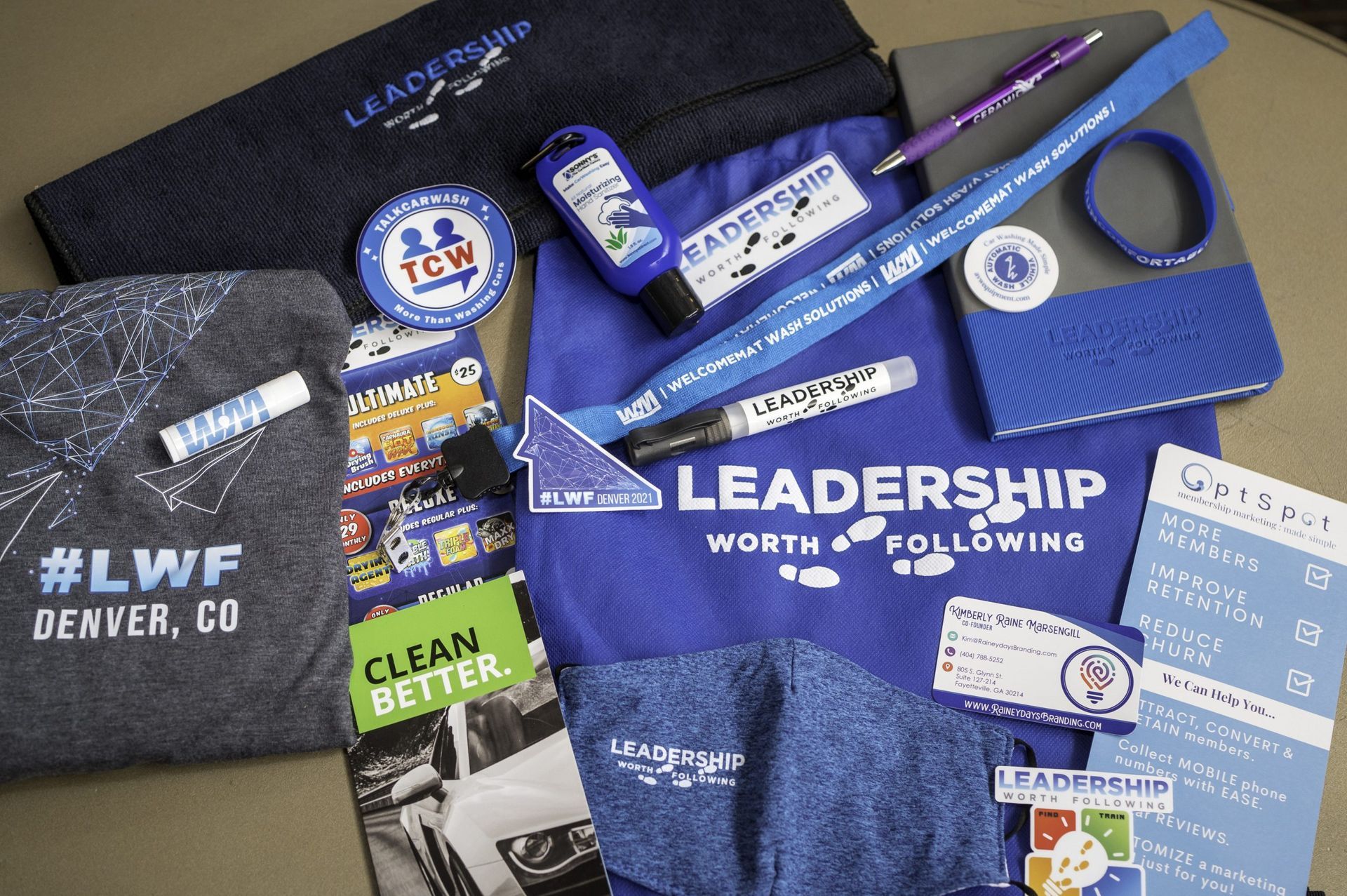 A blue shirt with the word leadership on it