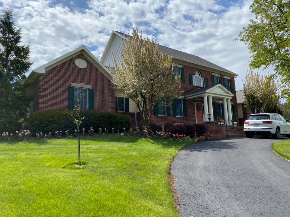 Boalsburg Amish roofers