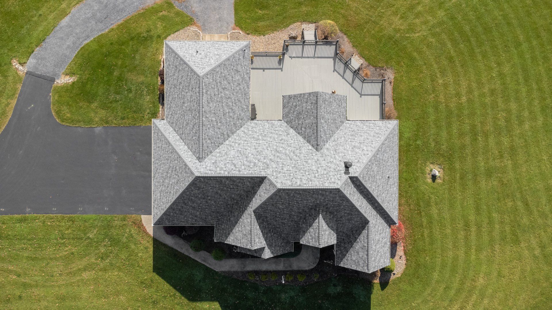 Amish roofer near me for emergency roofing in Boalsgurg, Mill Hall, Willamsport and areas