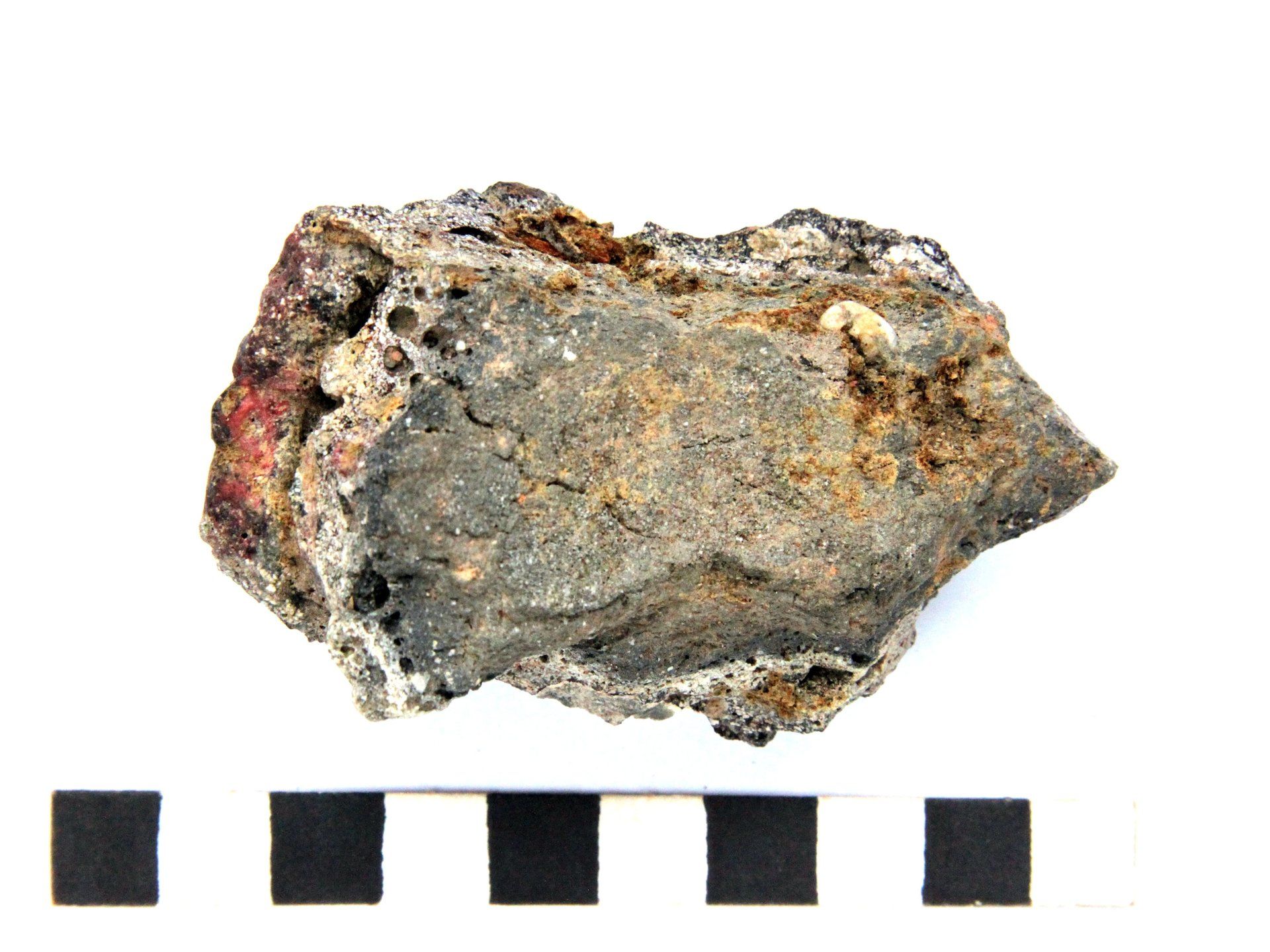 Crucible fragment proving the melting of copper-alloy melting at Nijmegen in the Roman period.