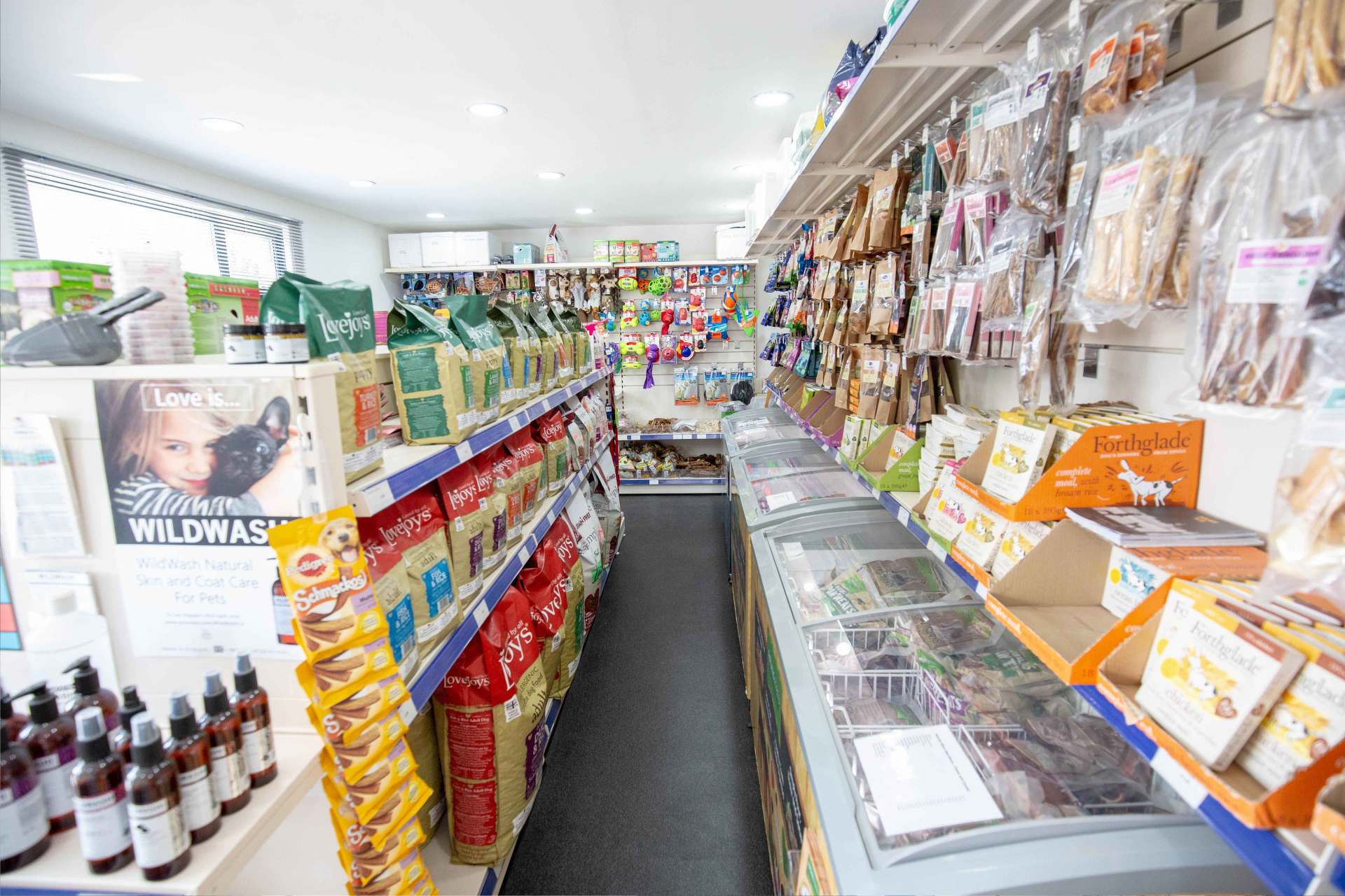 raw dog food and natural dog treats from barehams shop orsett, grays