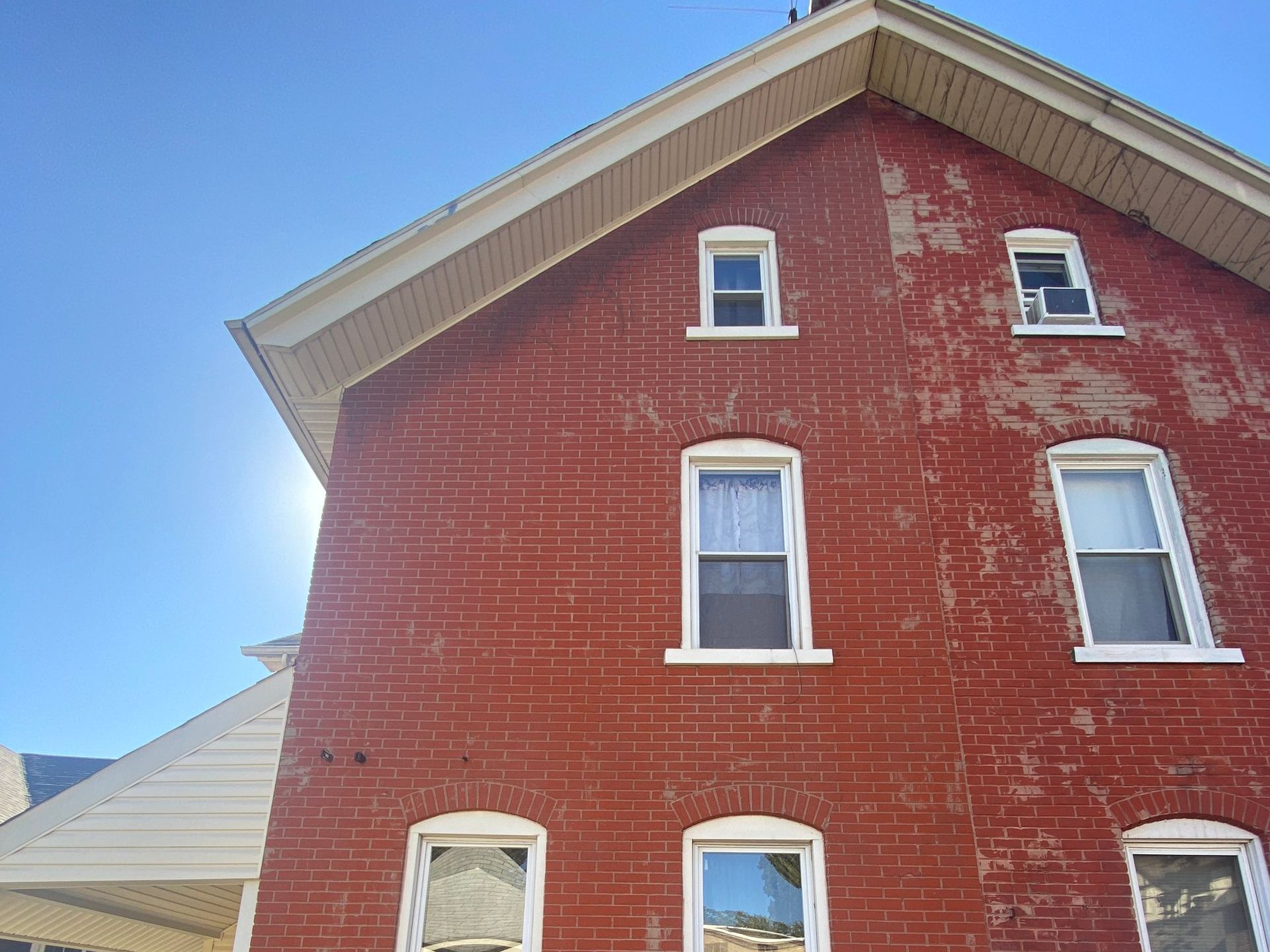 Selling Your Home with HOA to Cash Buyers: Tips for a Seamless Transaction