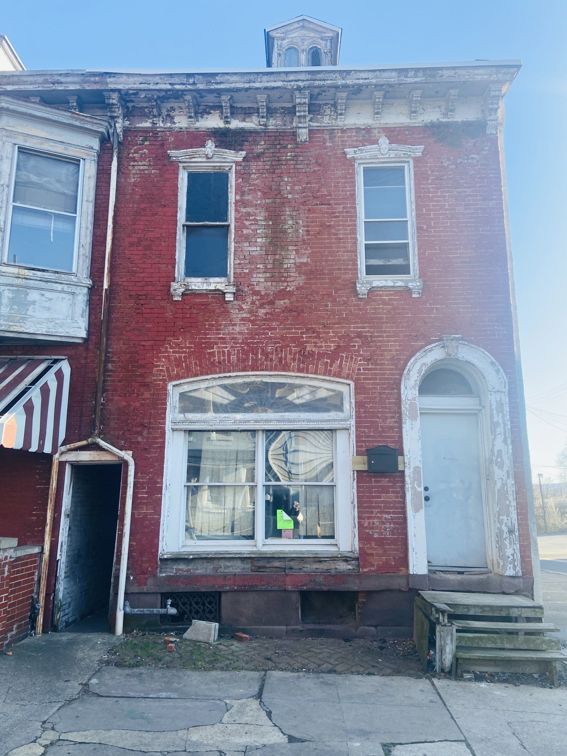 we buy houses in as is condition in Hellertown PA
