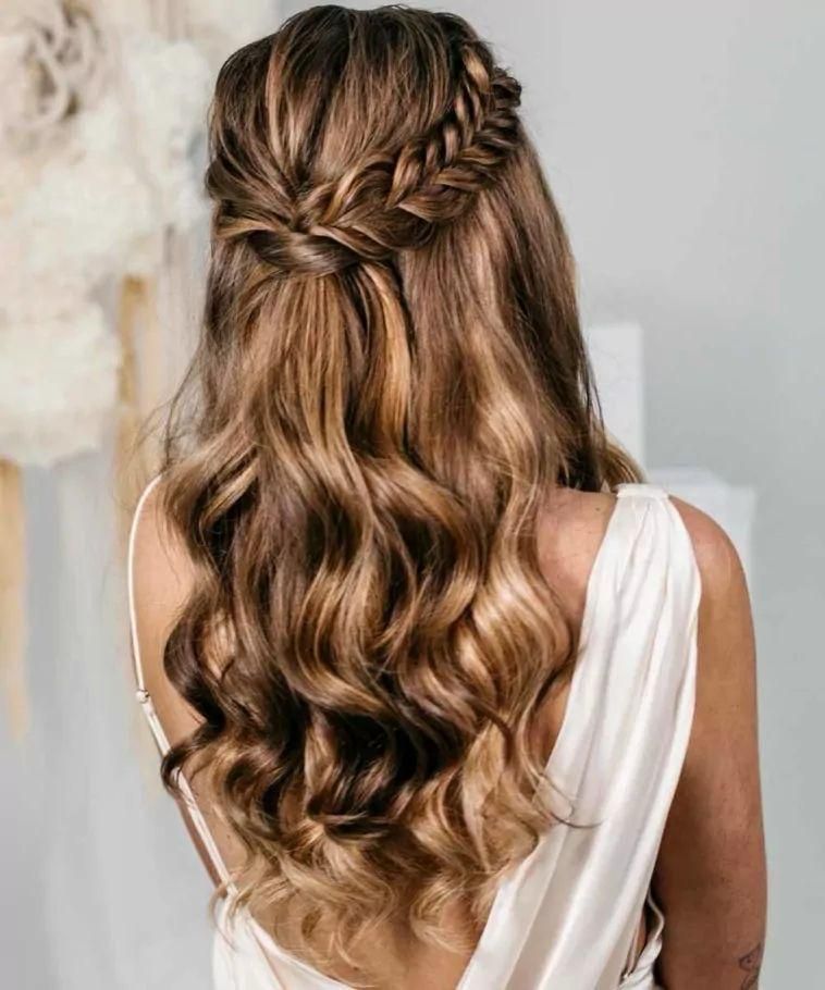 acconciatura sposa capelli lunghi