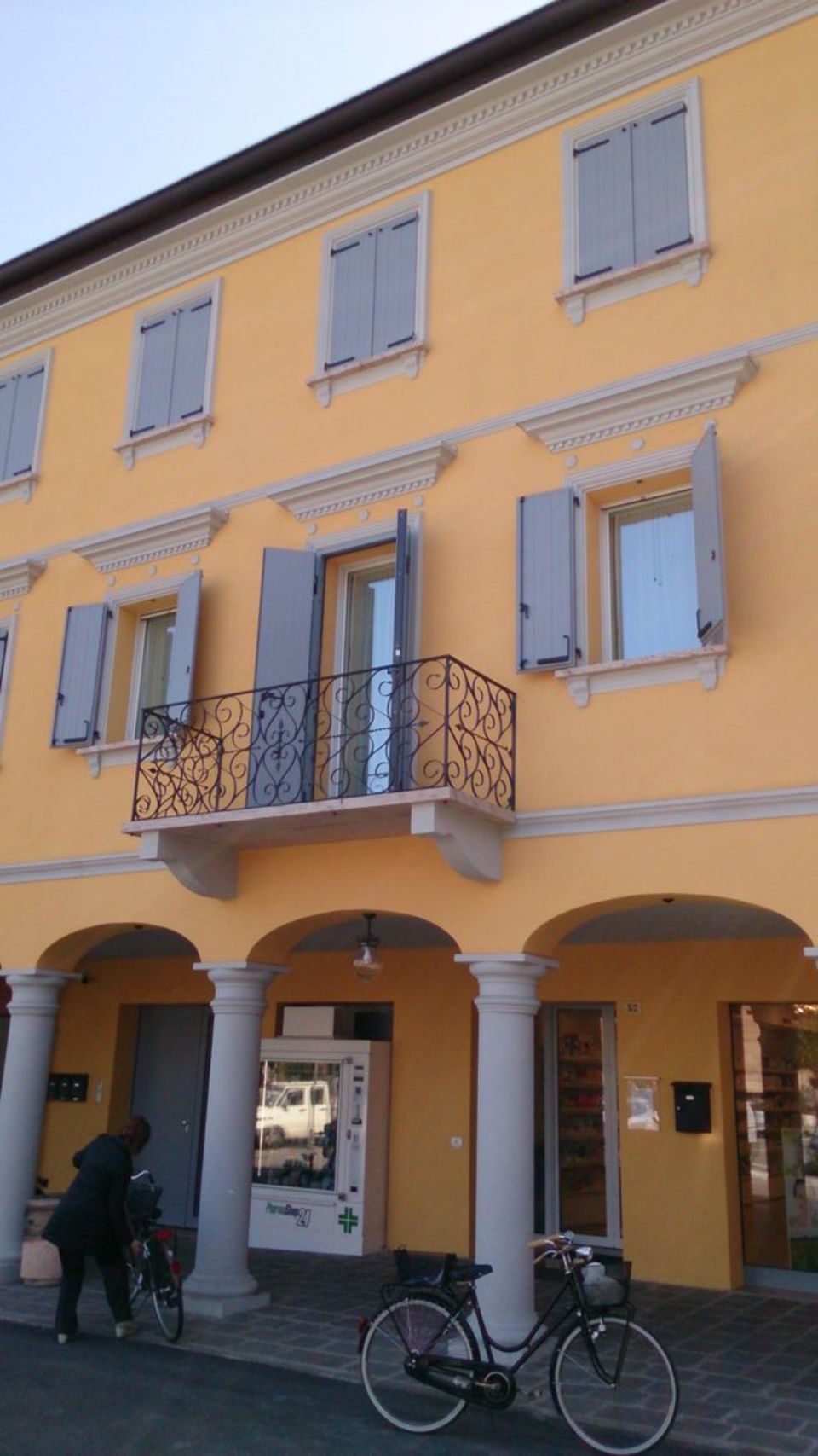 installazione di scuri Modena