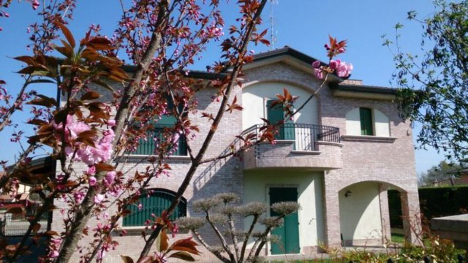 scuri in legno di una casa privata