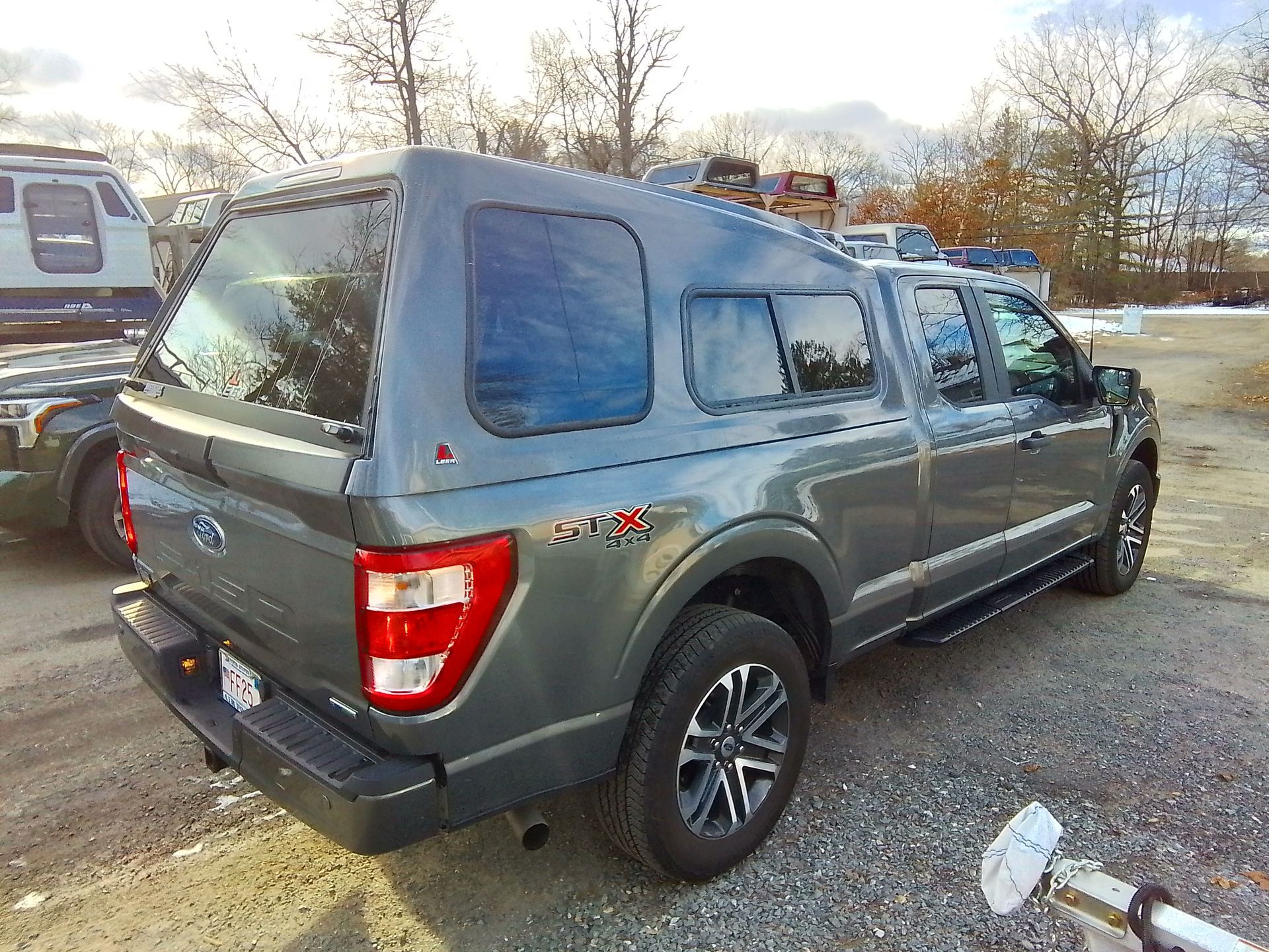 LEER 122 Truck Cap Mastercraft Truck Caps Leominster, MA