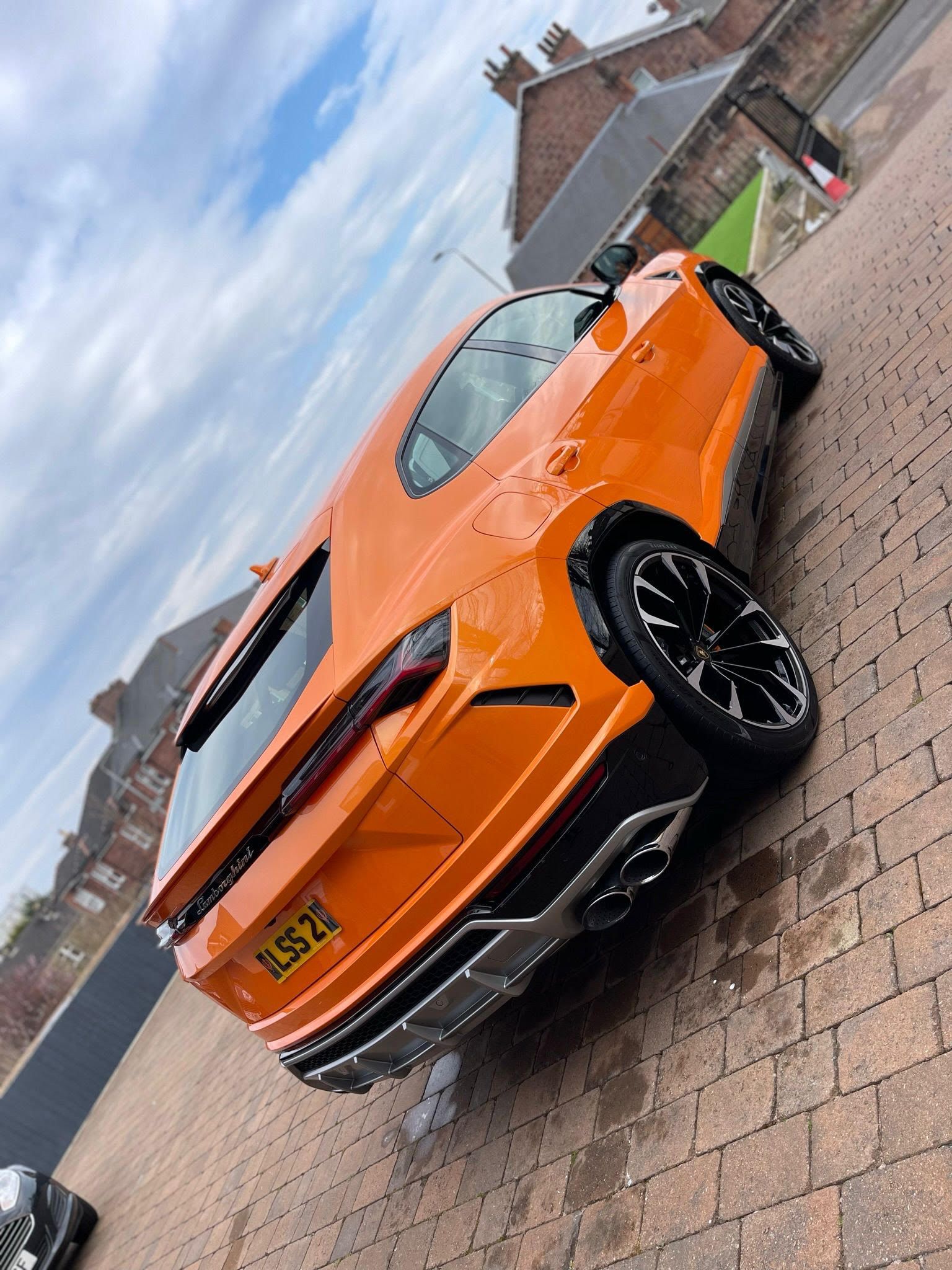 Lamborghini Urus Orange Deep Clean Glasgow