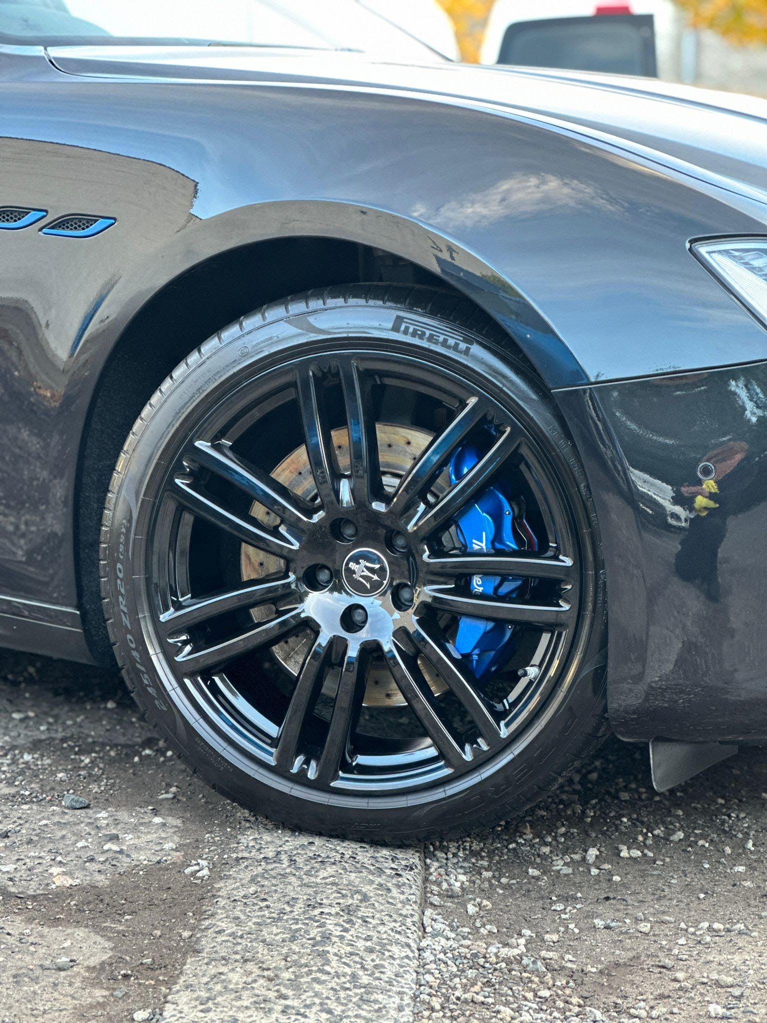 Alloy wheels cleaning