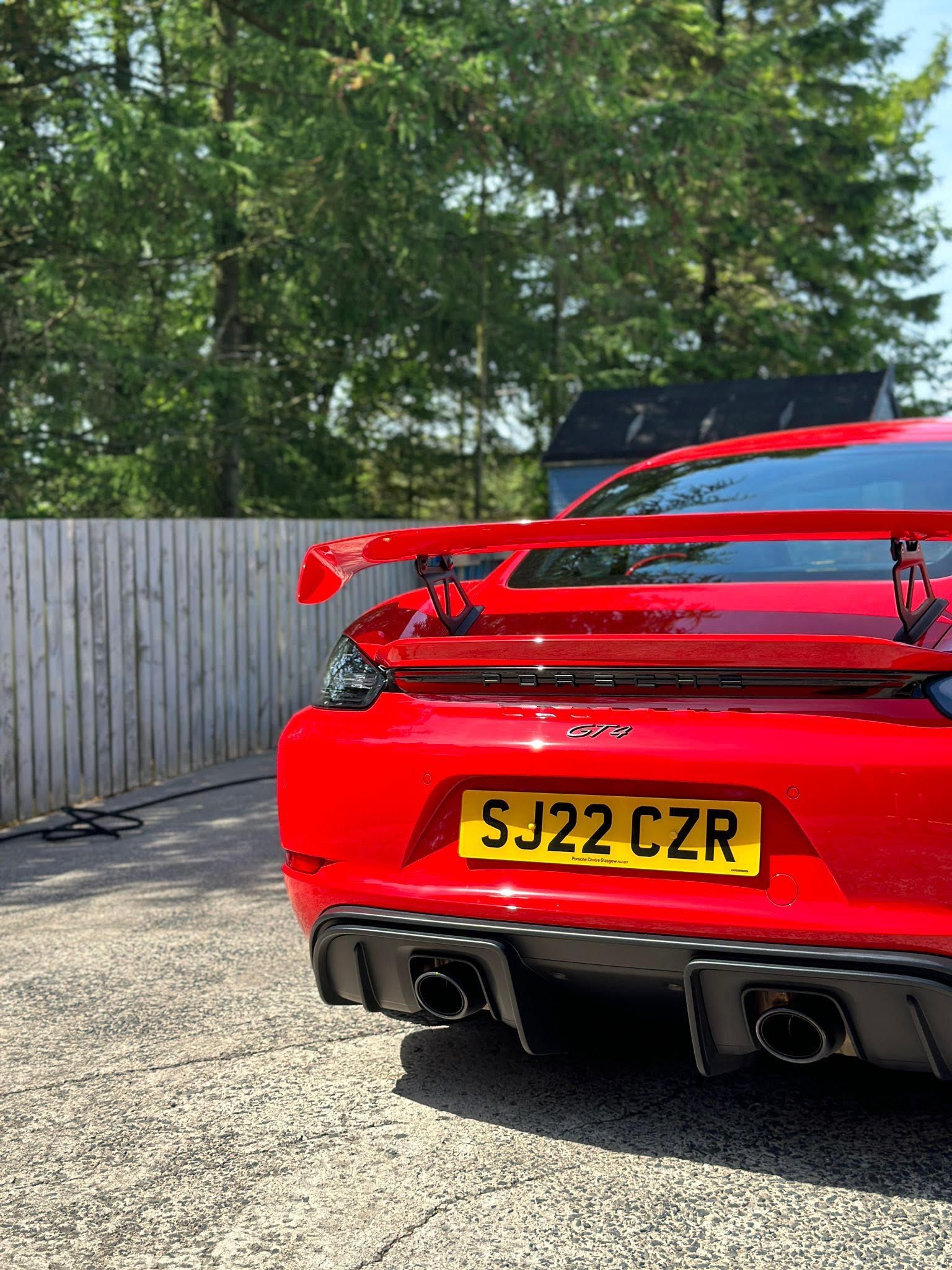 Porsche GT4 Red Cleaning