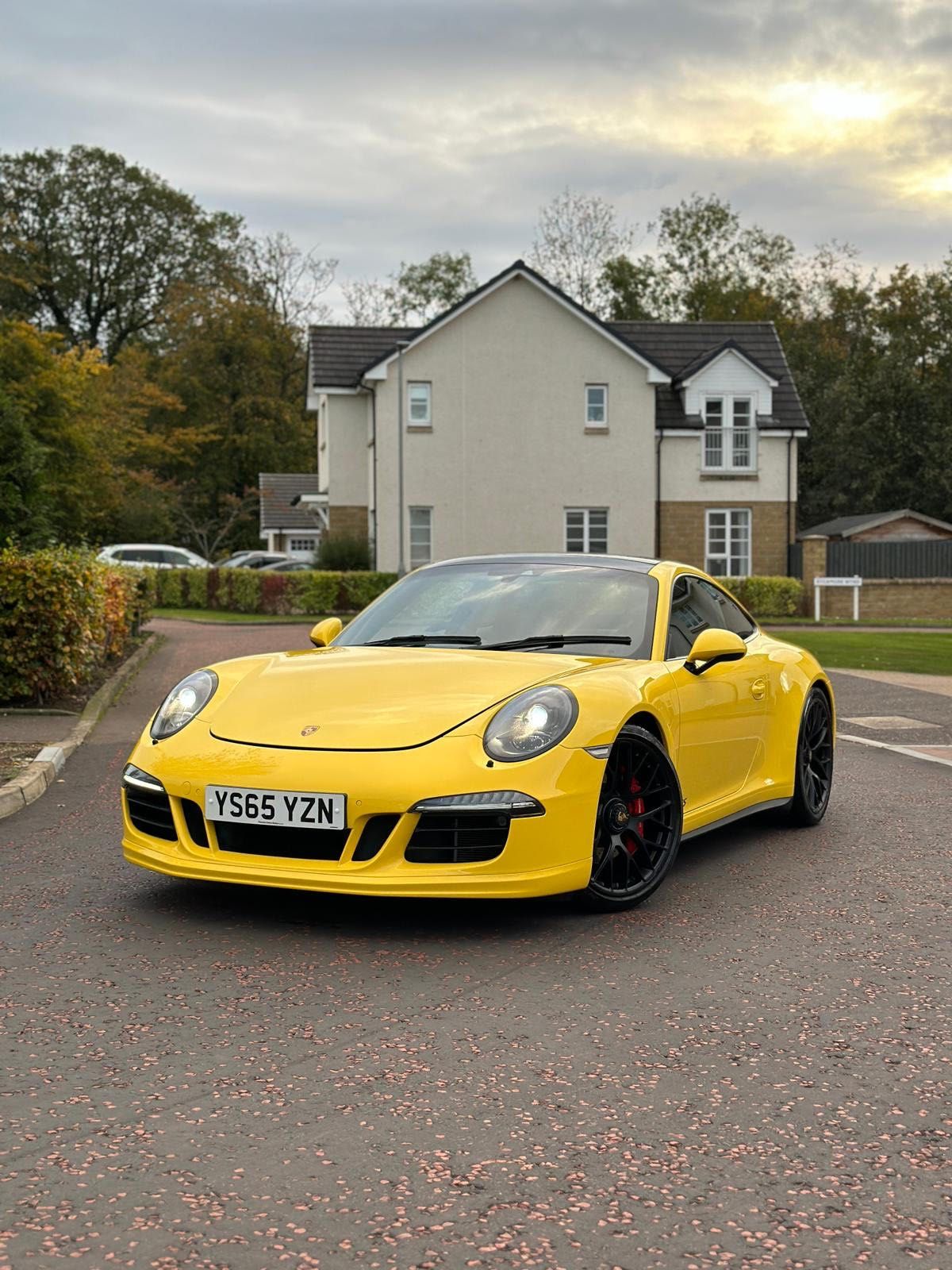 Porsche GTS in Yellow Deep Clean Glasgow