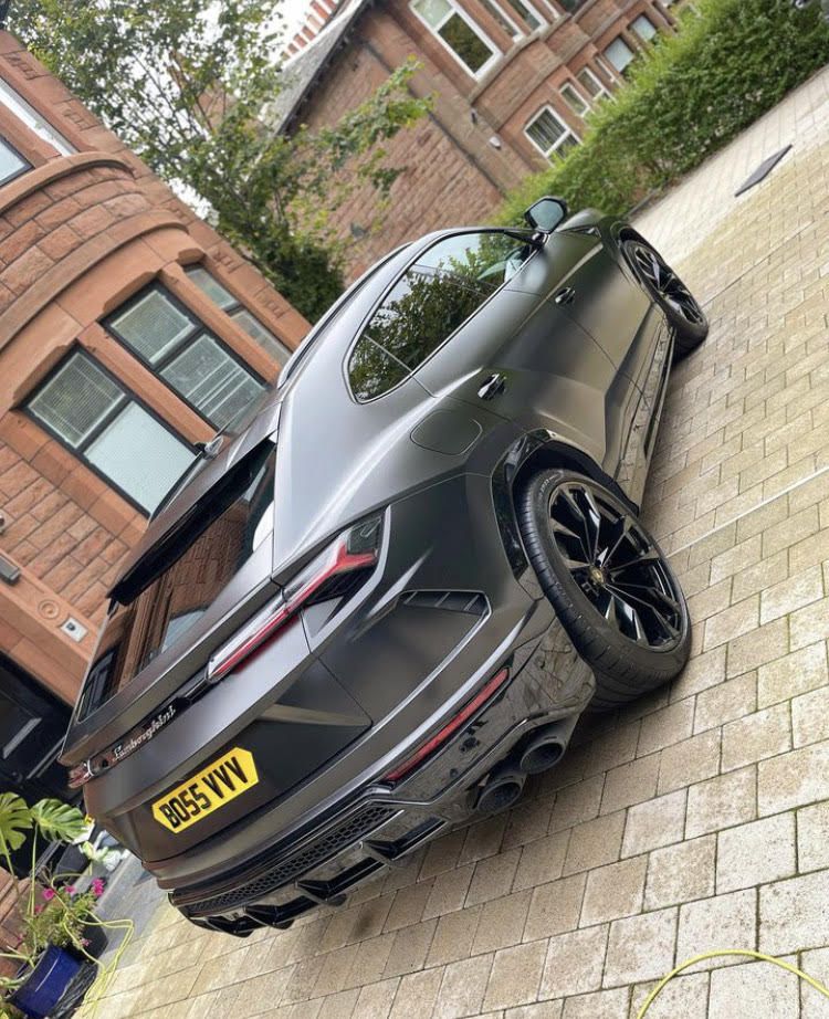 Lamborghini Urus Deep Clean