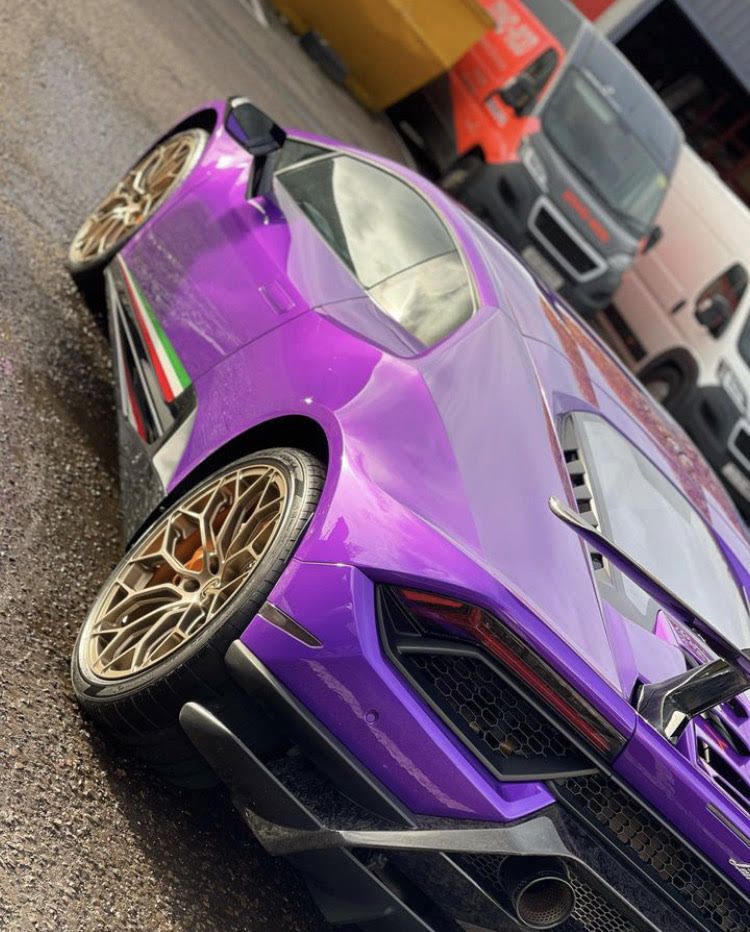 Lamborghini detailing finish