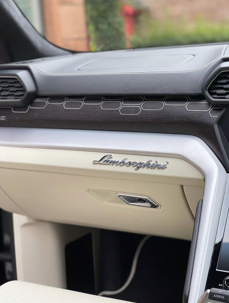 Lamborghini 4x4 interior deep clean Glasgow