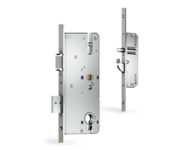 Un primo piano di una serratura su uno sfondo bianco