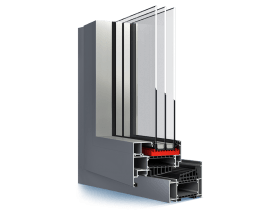 Primo piano di una finestra con tre strati di vetro su uno sfondo bianco.