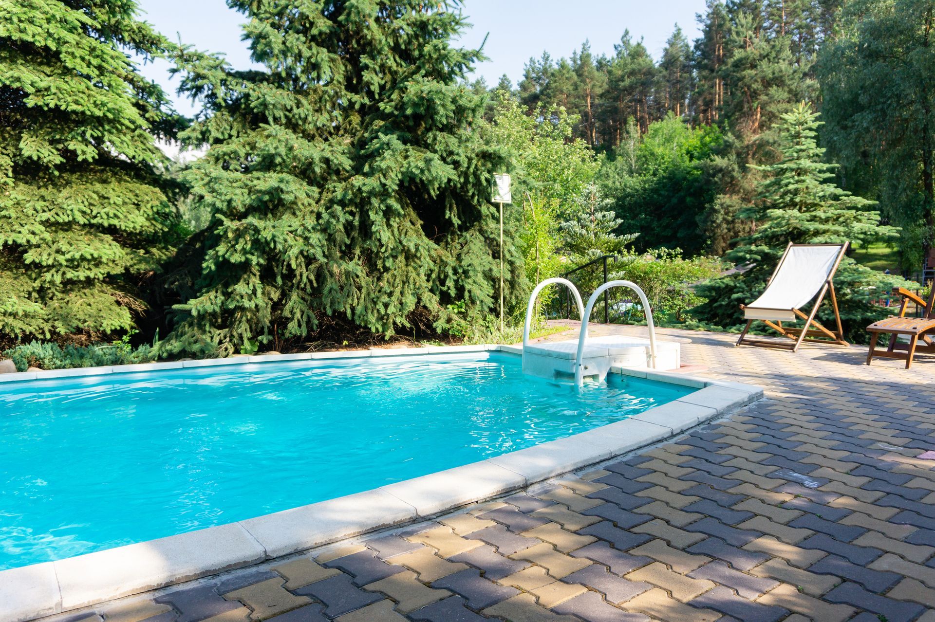 Relaxing Residential Pool | Omaha, NE | Olympic Pool & Spa