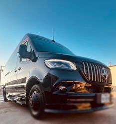 Party Bus Services in Dallas TX 24 Passenger Party Bus