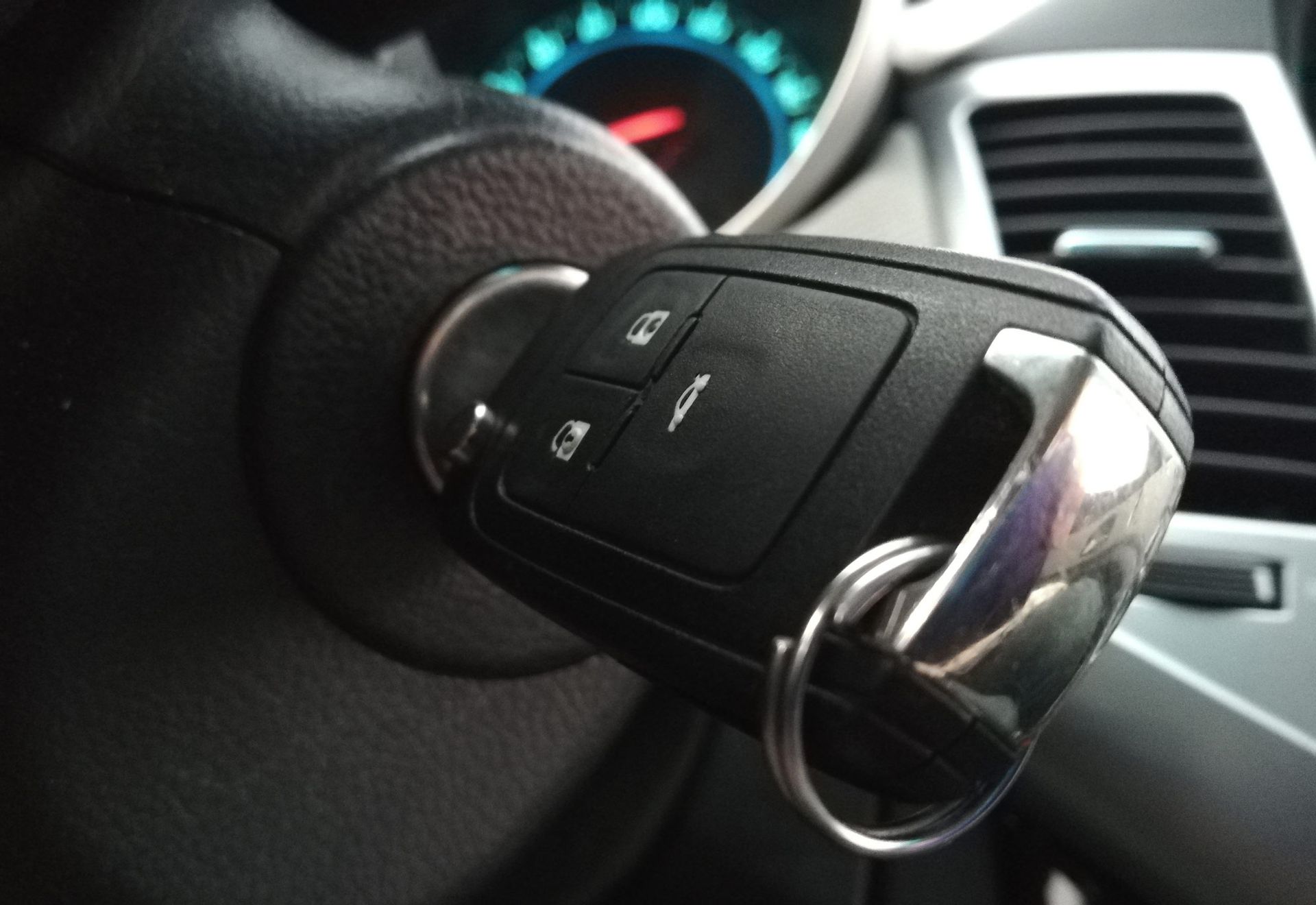 Car Key — Palmdale, CA — Re-Key Lock 7 Security