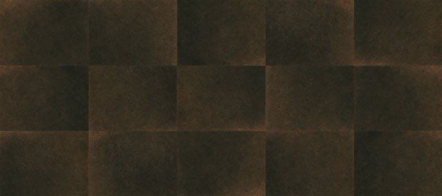 Eine Nahaufnahme der Struktur eines braunen Fliesenbodens.