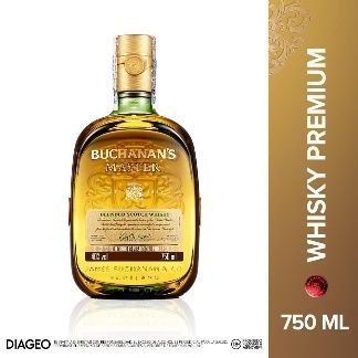 Botella de whisky escocés mezclado Buchanan's de 750 ml, con tonos dorados y ámbar. Etiquetado como 