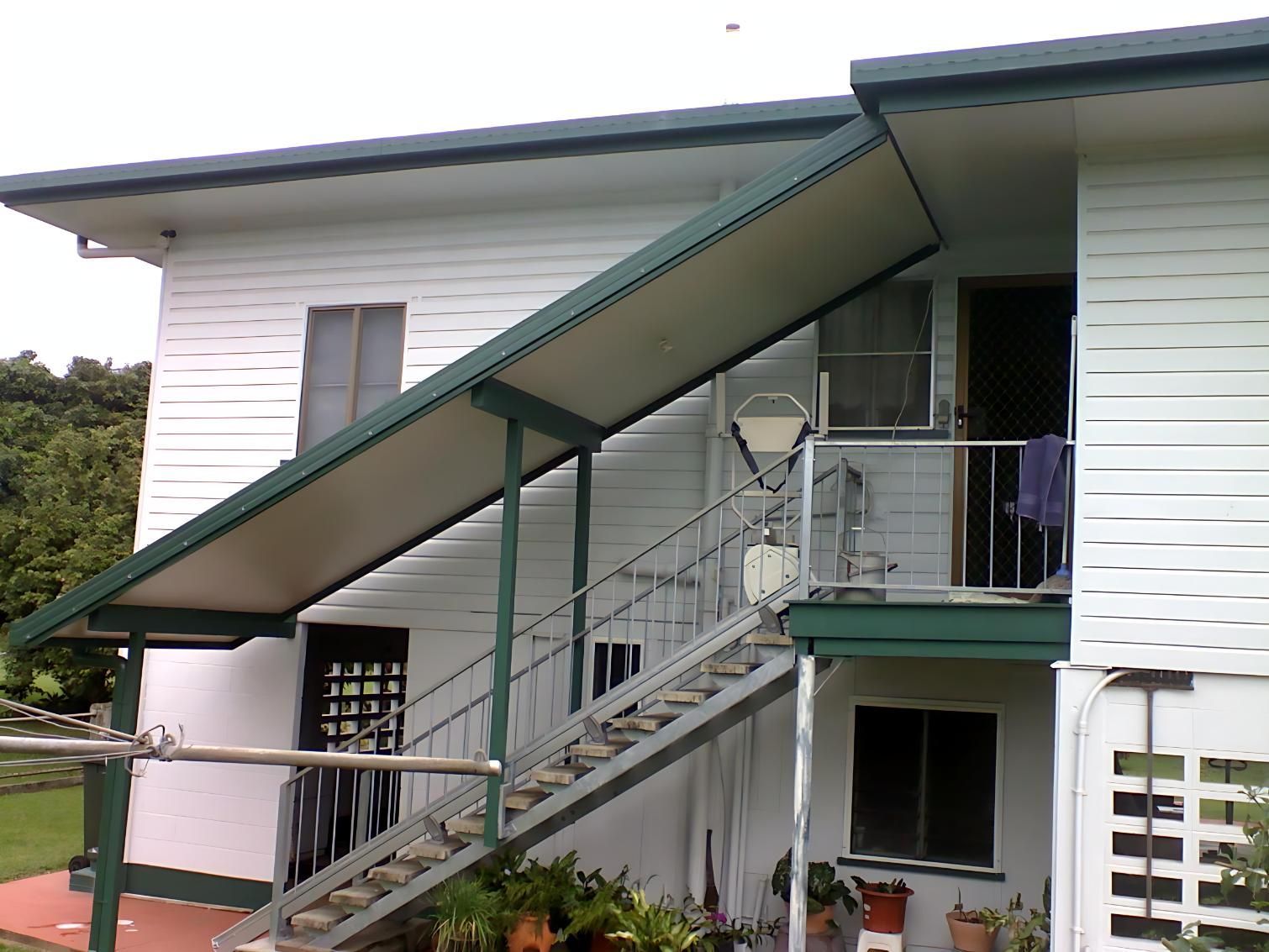 Stair With Insulated Roofs