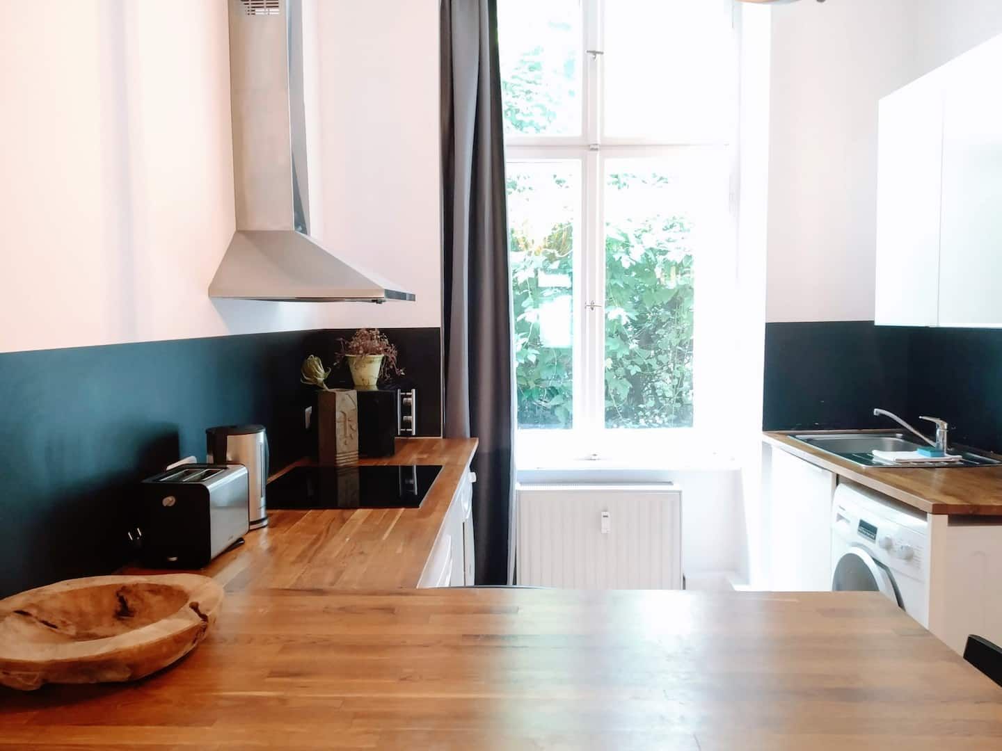 Kitchen counter of our holiday apartment on Dunckerstraße in Berlin Prenzlauer Berg