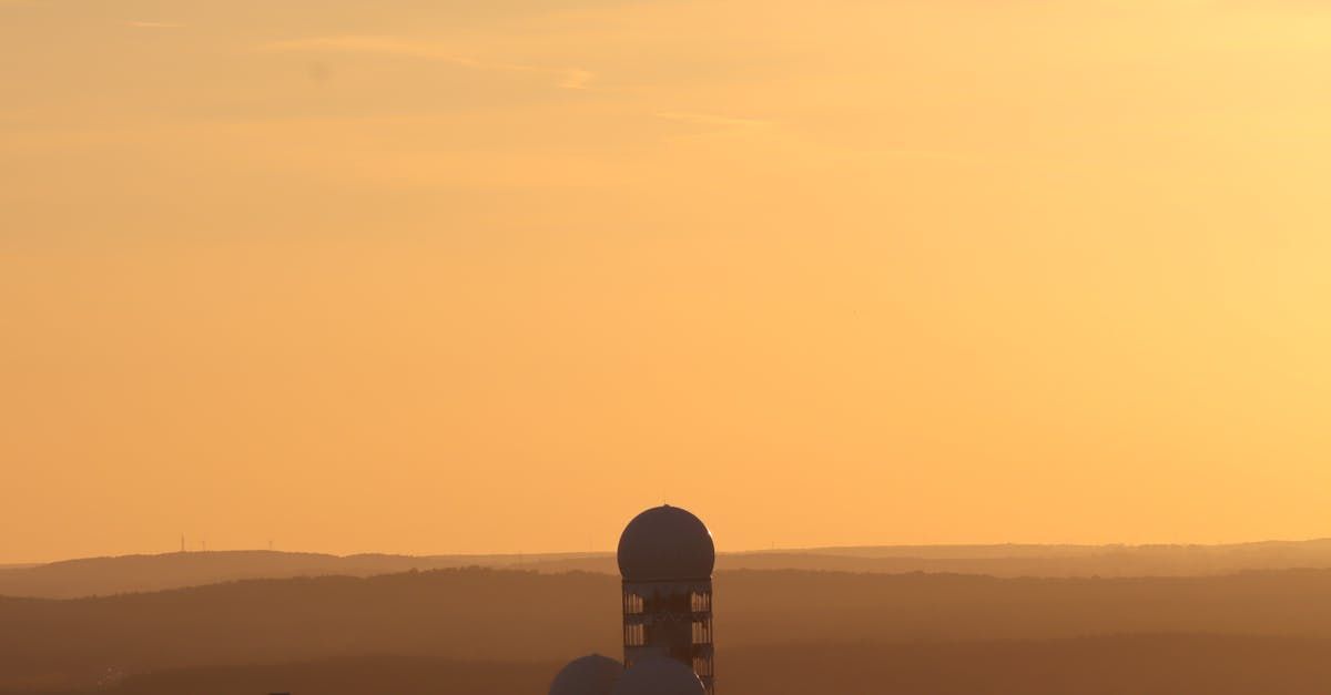 Sonnenuntergang am Teufelsberg in Berlin