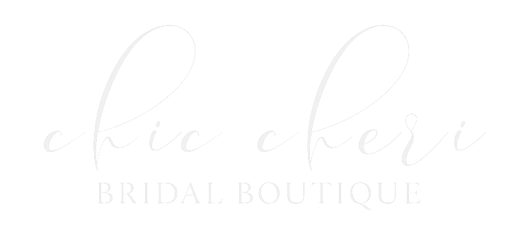 Ein weißes Logo für eine Brautboutique auf weißem Hintergrund.