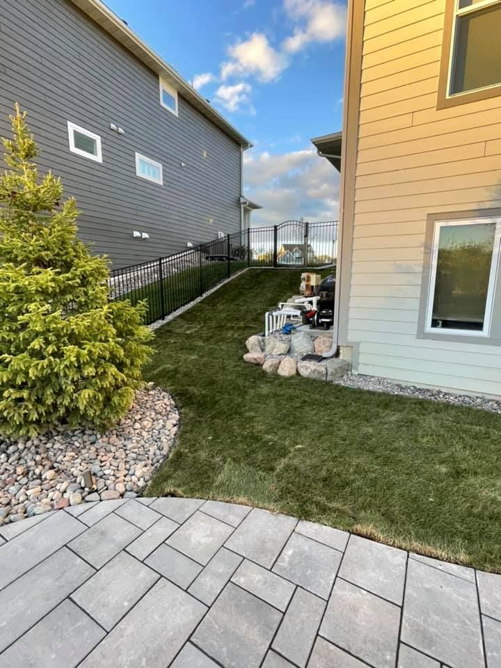 Fence and a Tree — Shakopee, MN — Outdoor Oasis