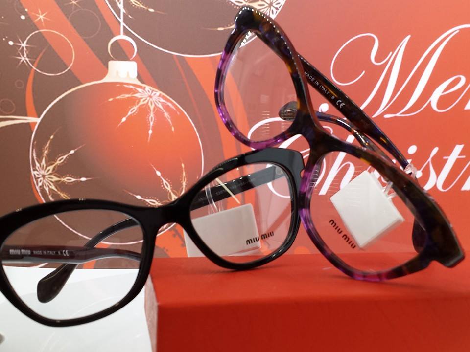 modelli alla moda di occhiali da vista