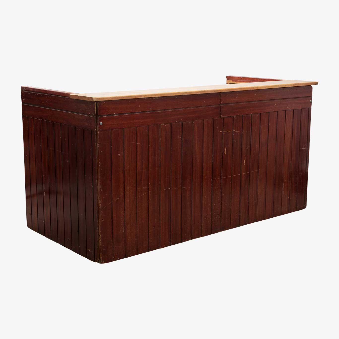 Bardisk i brunt trä