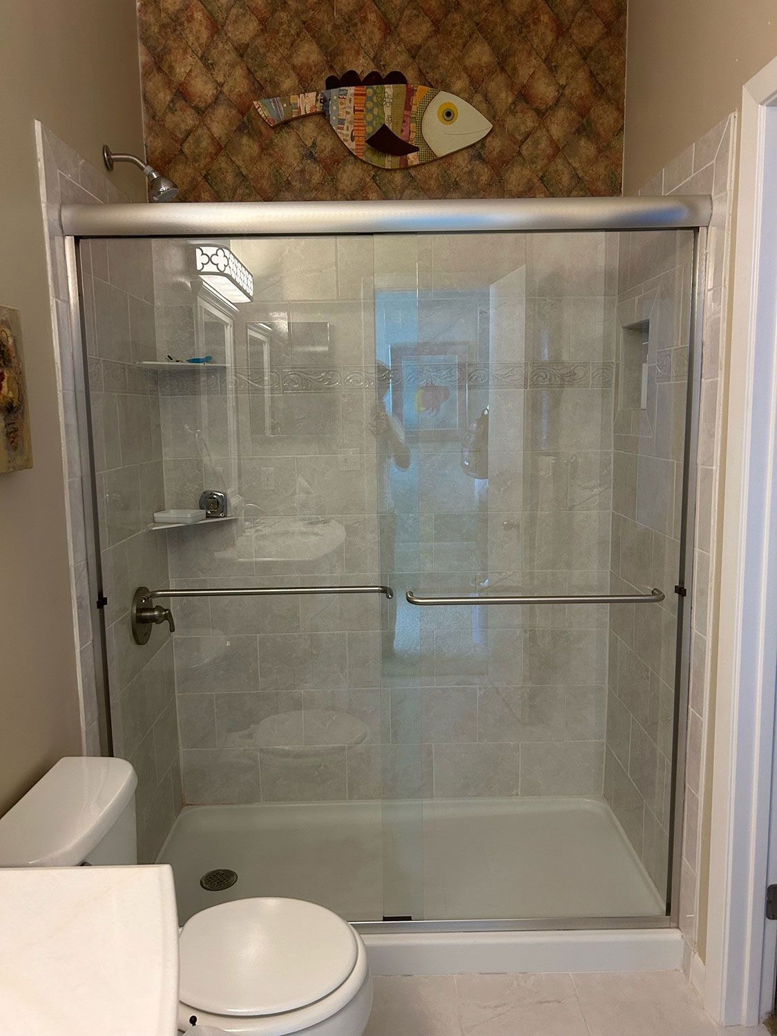 Semi-Frameless shower door 10