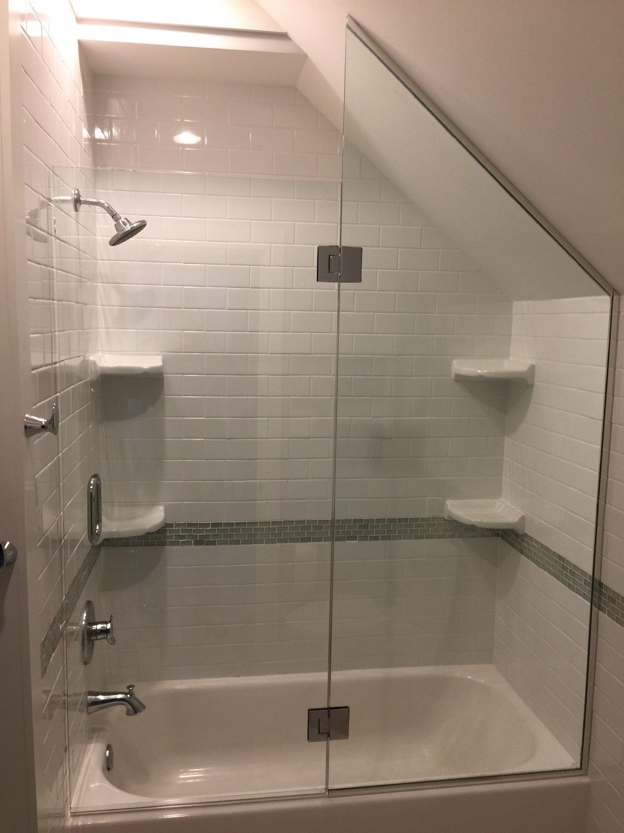 Frameless shower door 110
