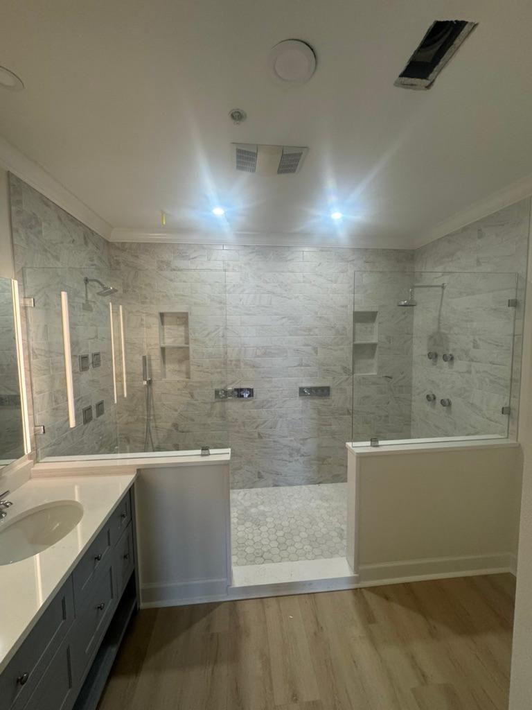 Frameless shower door 175