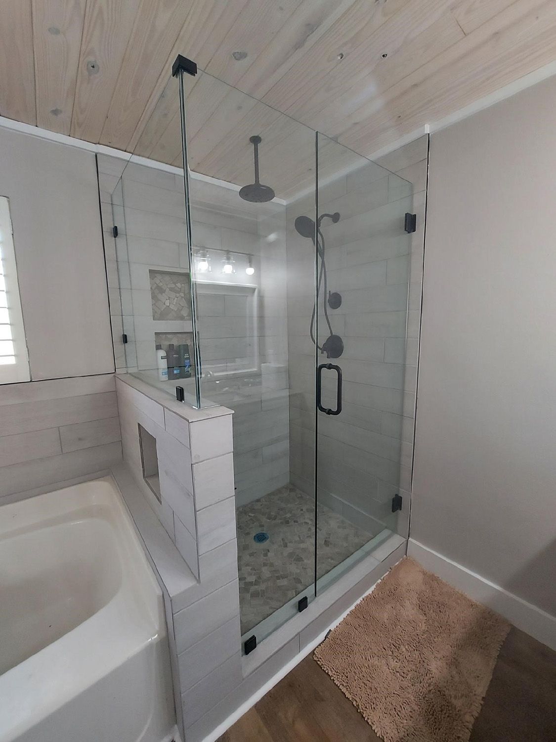 Frameless shower door 119