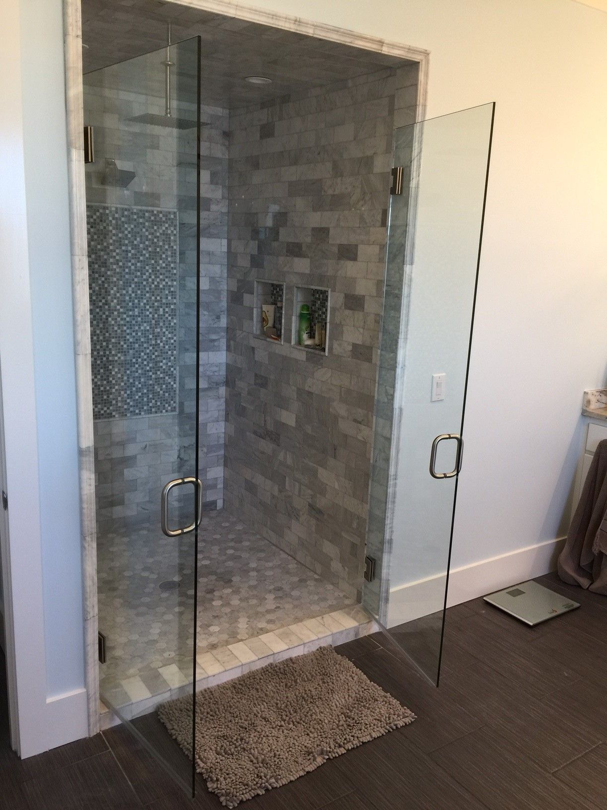 Frameless shower door 147