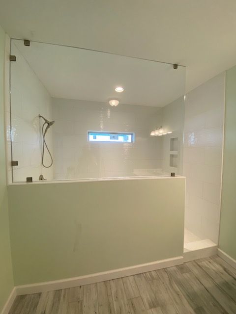Single Panel Shower 12