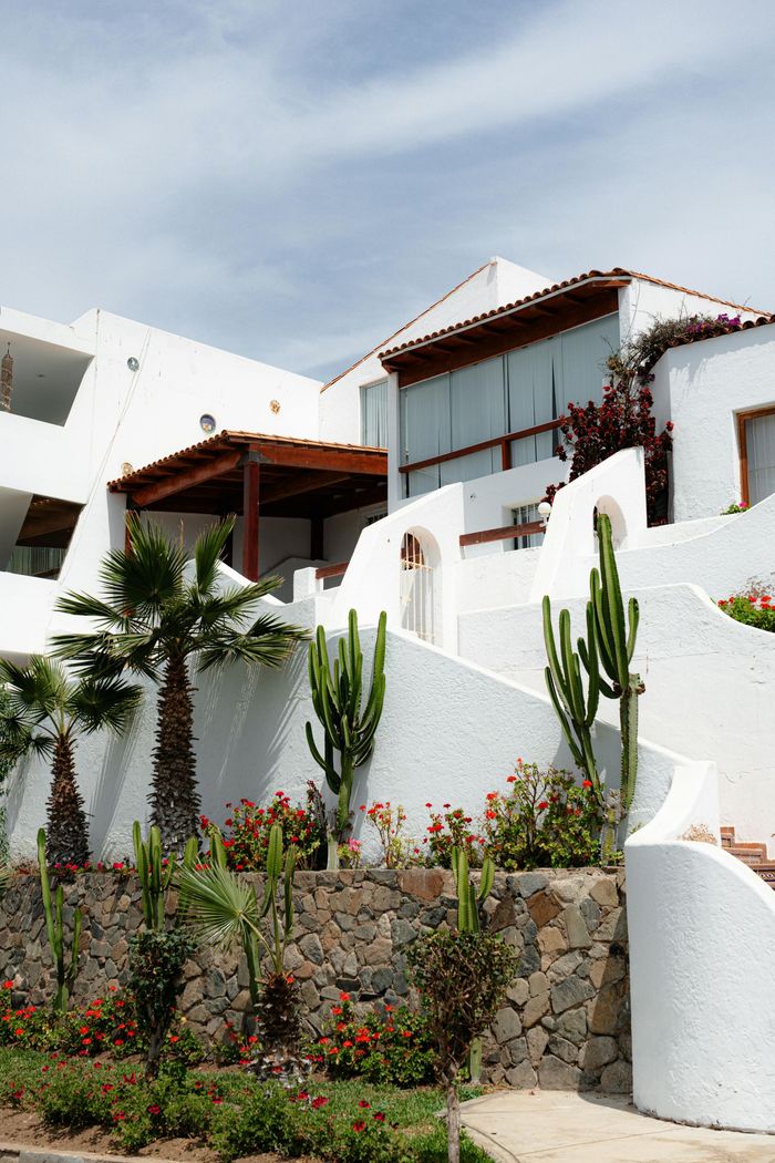 Exterior Paint on Condominium in florida
