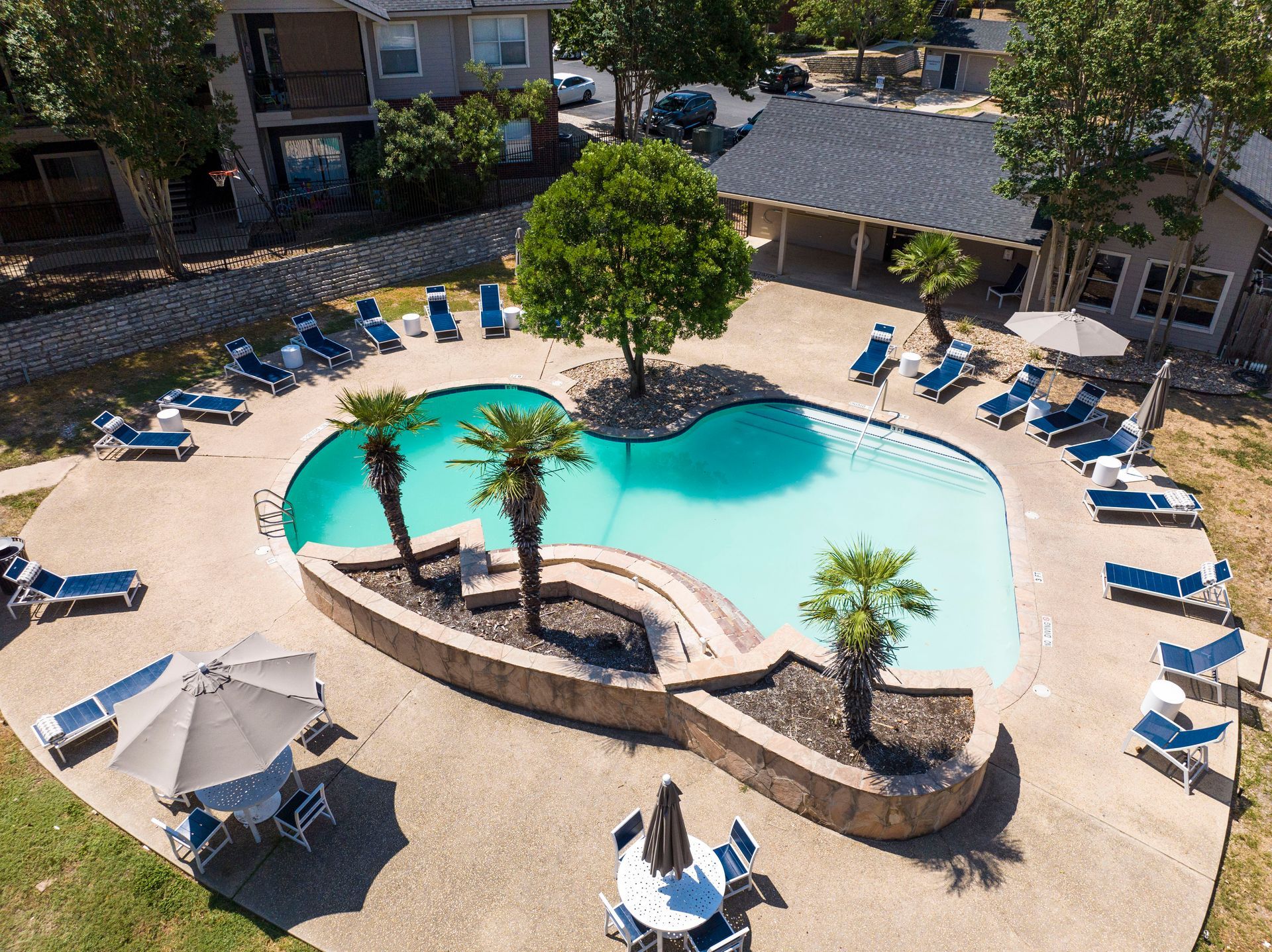 Pet Friendly Apartment Community | The Lynx