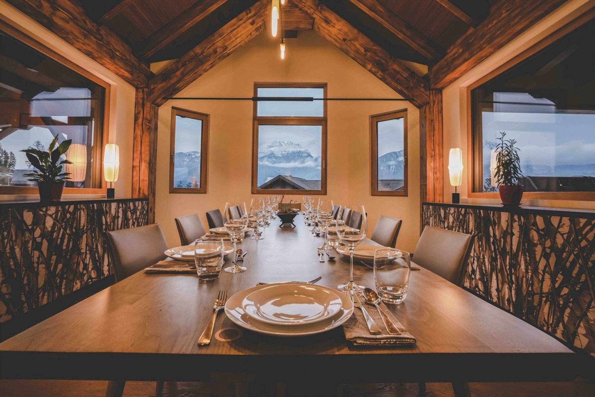 Dining room, Flying Moose Chalet, BC