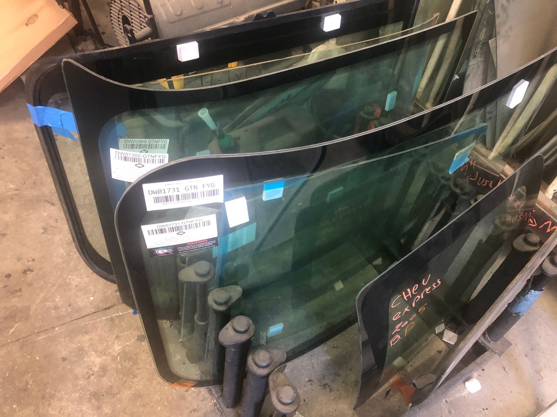 Bunch Of Windshields – Columbus, OH – Low Price Auto Glass