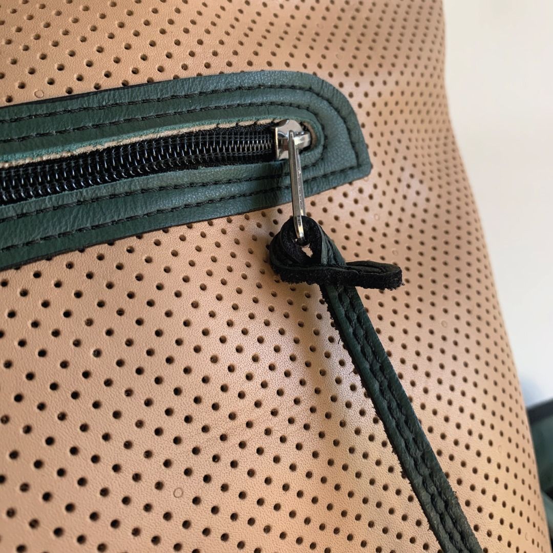 dettaglio cerniera borsa