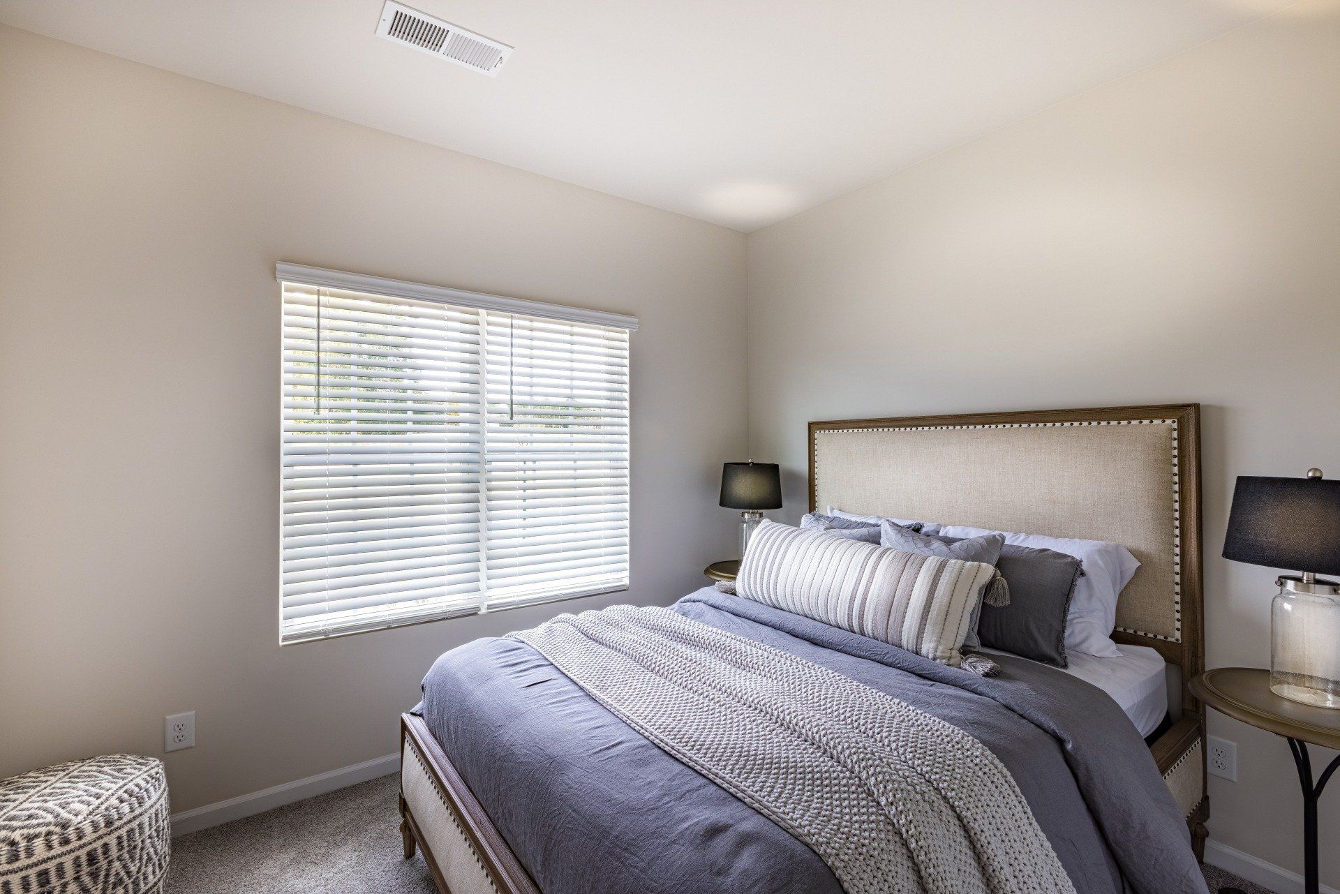 Second bedroom in Beatty Woods Townhomes, ideal for guests or home office use.