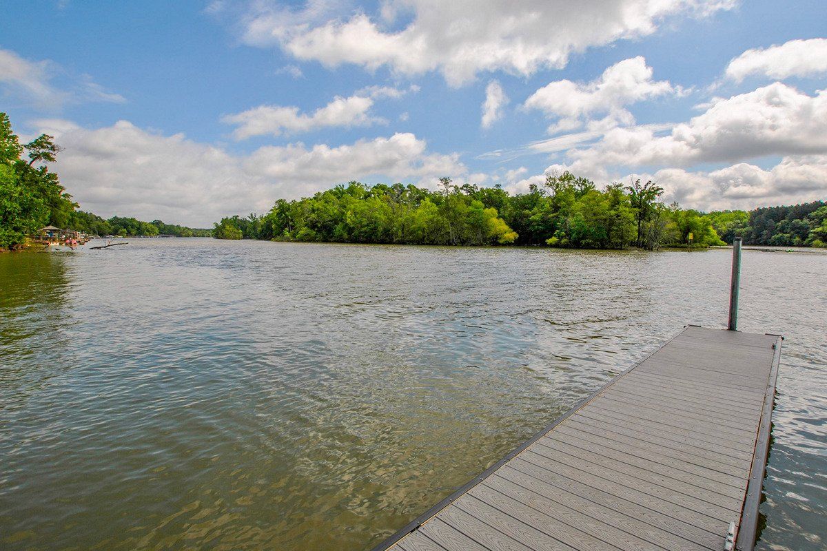 Water's Edge Boat Slips