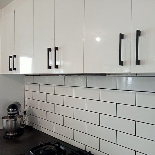 White Cabinets & Splashback — Derwent Park, TAS — Allen Built 