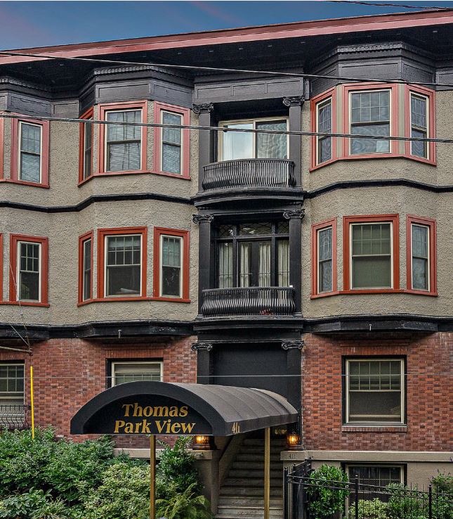 411 THOMAS PARK APARTMENTS exterior