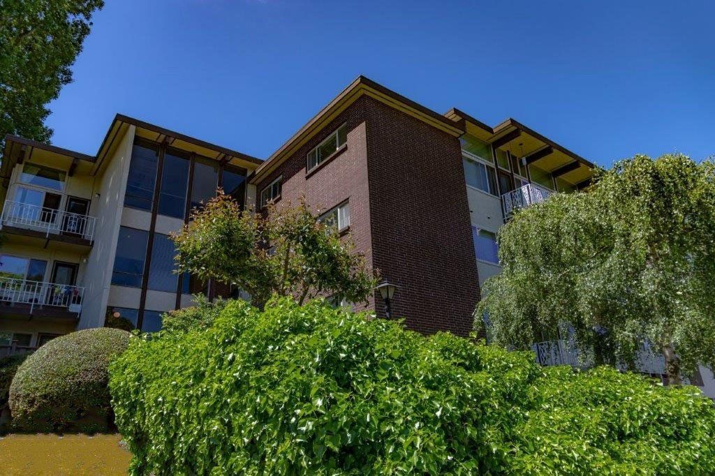 Evanston Arms Apartments